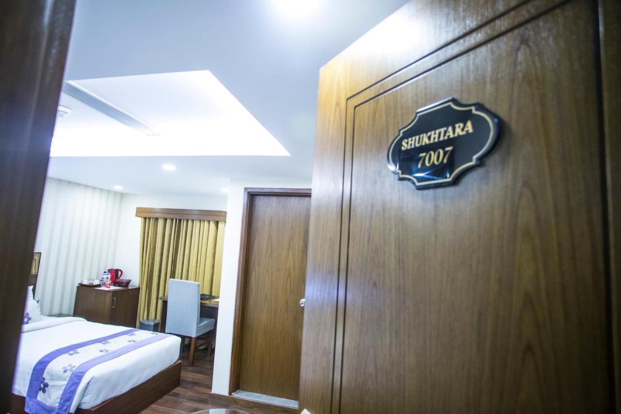 Hotel 71 Дака Екстериор снимка