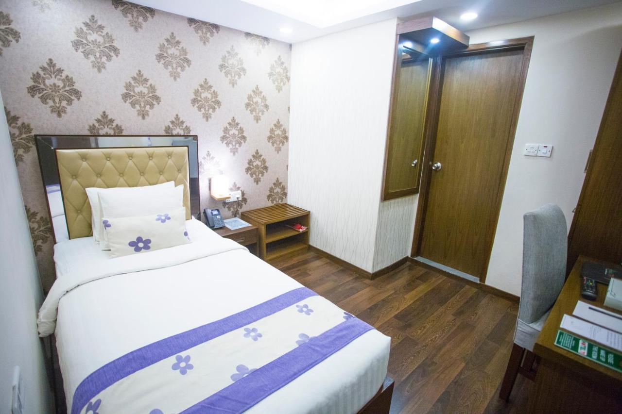 Hotel 71 Дака Екстериор снимка