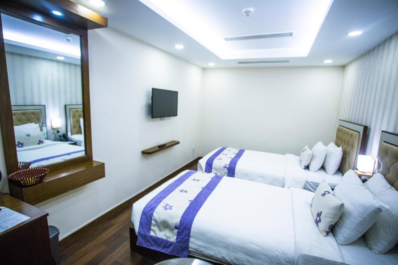 Hotel 71 Дака Екстериор снимка