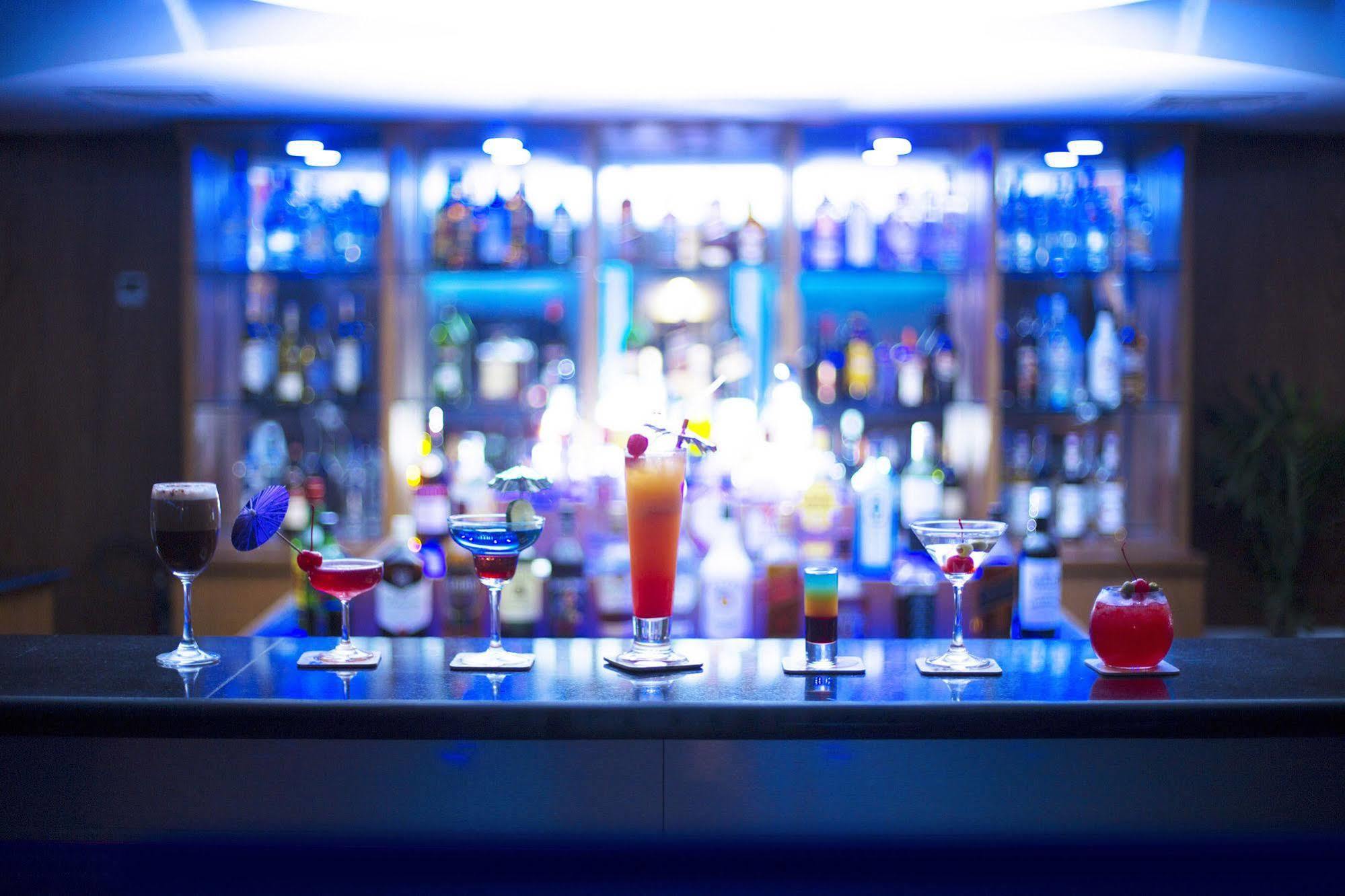 Hotel 71 Дака Екстериор снимка