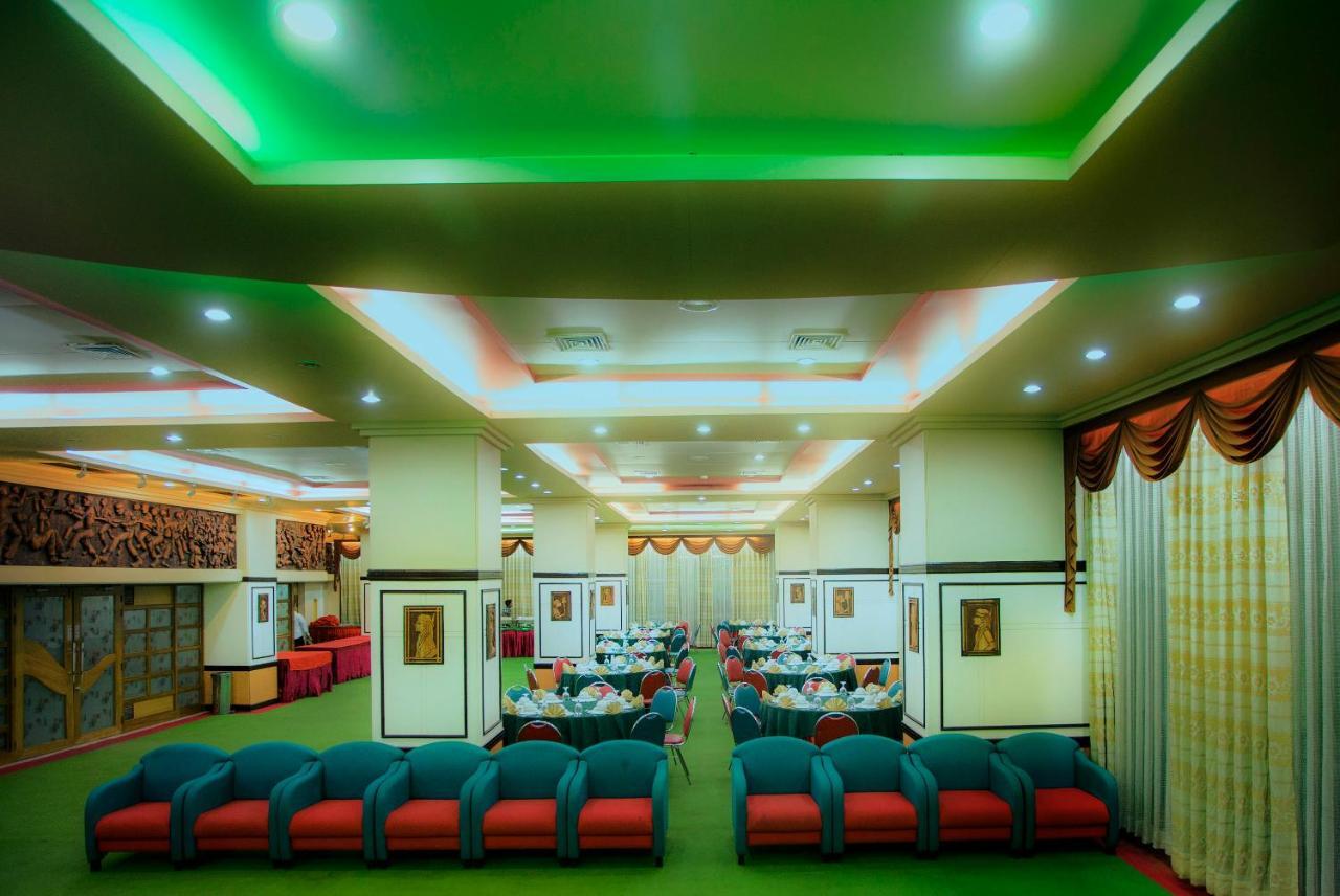 Hotel 71 Дака Екстериор снимка